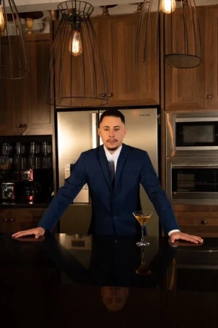 Transboy Stefan — 9 / 12