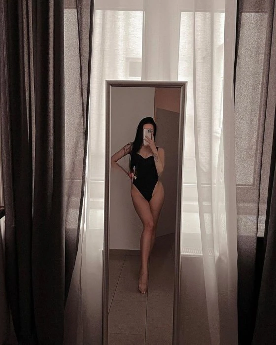 Sara — 2 / 3