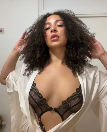 Escarlate Vasconcelo — 11 / 14