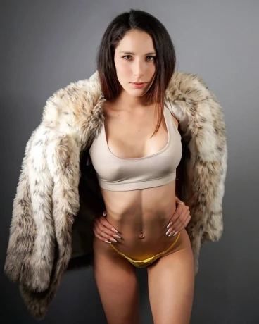 Jazmín Castro — 10 / 12