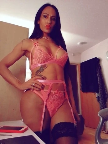 Ts Paola Andrews — 2 / 22