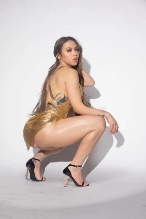 Jessy — 6 / 9