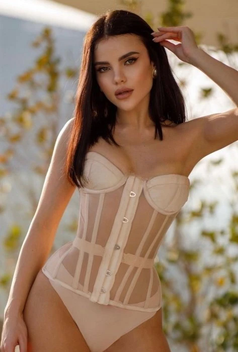 Arina, Escort, Nice