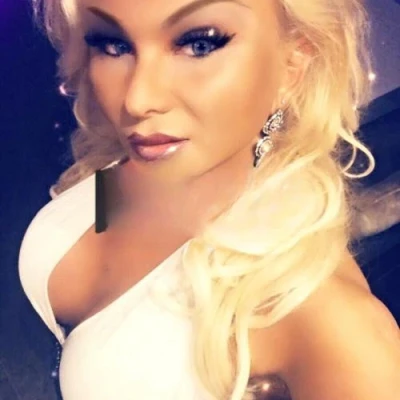 Britanie Doll, Escort, Lille