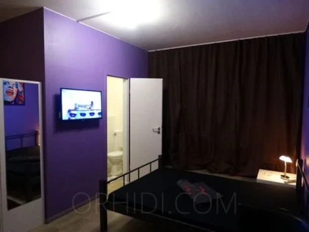 Eroscenter - Laufhaus  Regensburg — 10 / 11