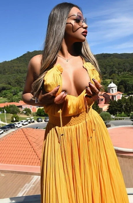Bruna, Escort, Cascais