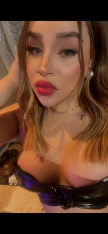 Danaez Vuitton — 3 / 12