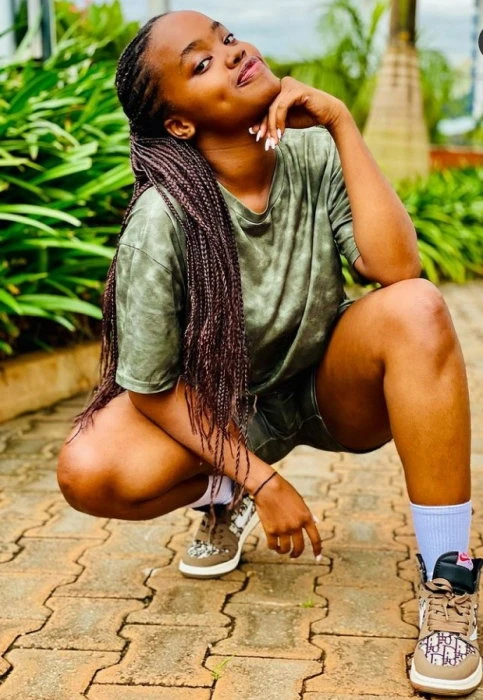 Roseliene, Escort, Kampala