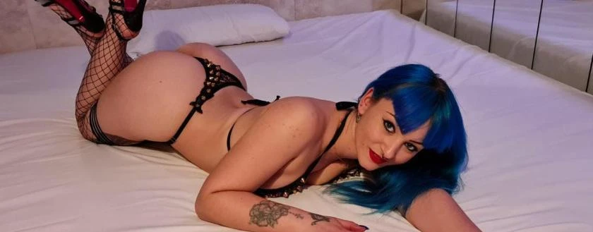 Monica Mavi Fox Girl In Zuerich All Inklusive — 2 / 3