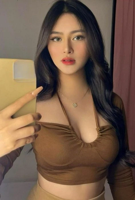 Ellen — 4 / 6