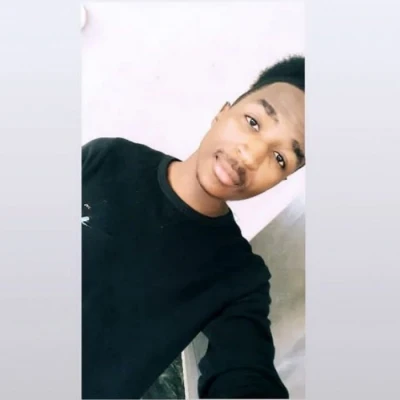 Chris, Escort, Ahmadi