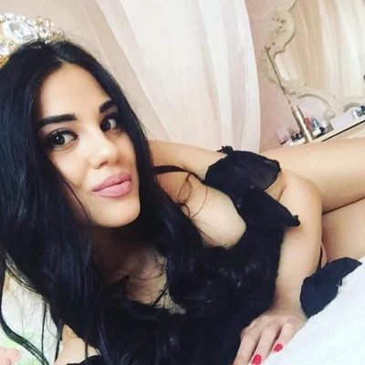 Karina_Poupee, Escort, Paris