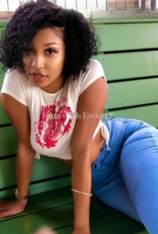 Sexy Caliana — 1 / 5