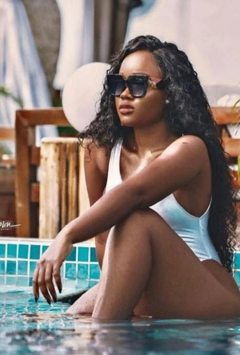 Tracy, Escort, Kuwait