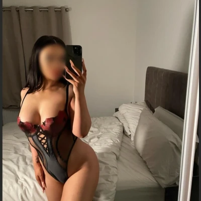 Ella, Escort, Villach