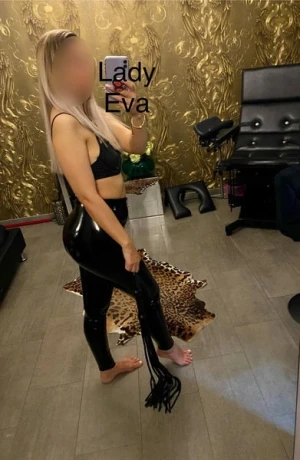 Bizarr Lady Eva   Domina Studio — 1 / 9