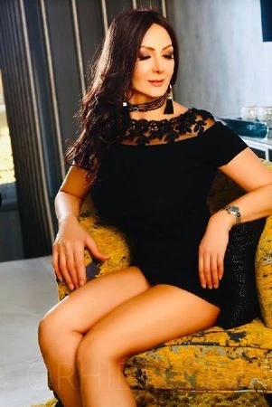 Gina aus Italien/Südtirol, Escort, Passau