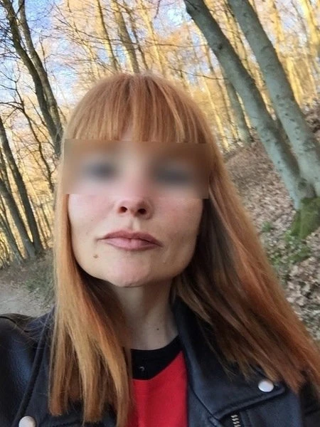 Franzosische Geschaftsfrau — 2 / 3