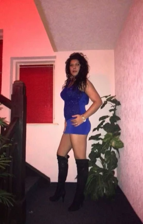 Martina 9 — 1 / 3