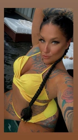 Curvy Chayenne — 8 / 17