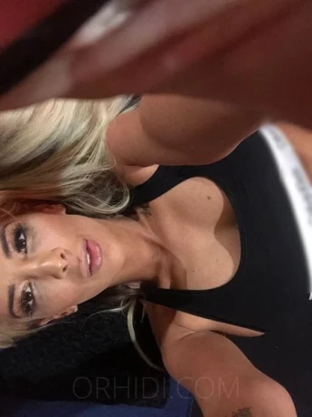 Louisa die beste der Stadt!!! — 9 / 11