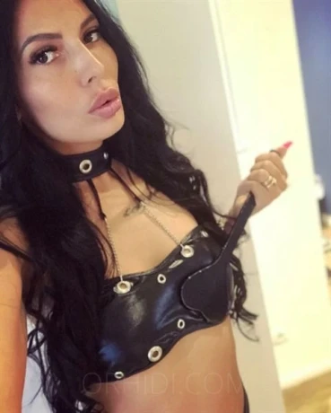 Herrin Lexy Fetisch Bizzar Domina — 3 / 18