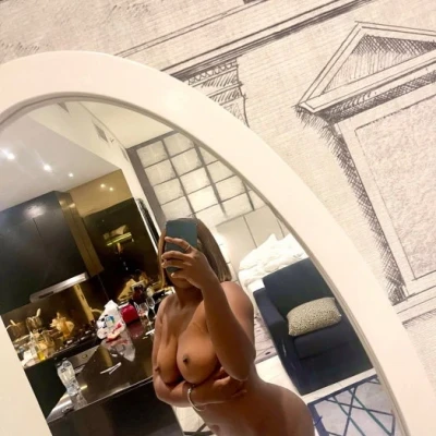 Mimie, Escort, Calabar