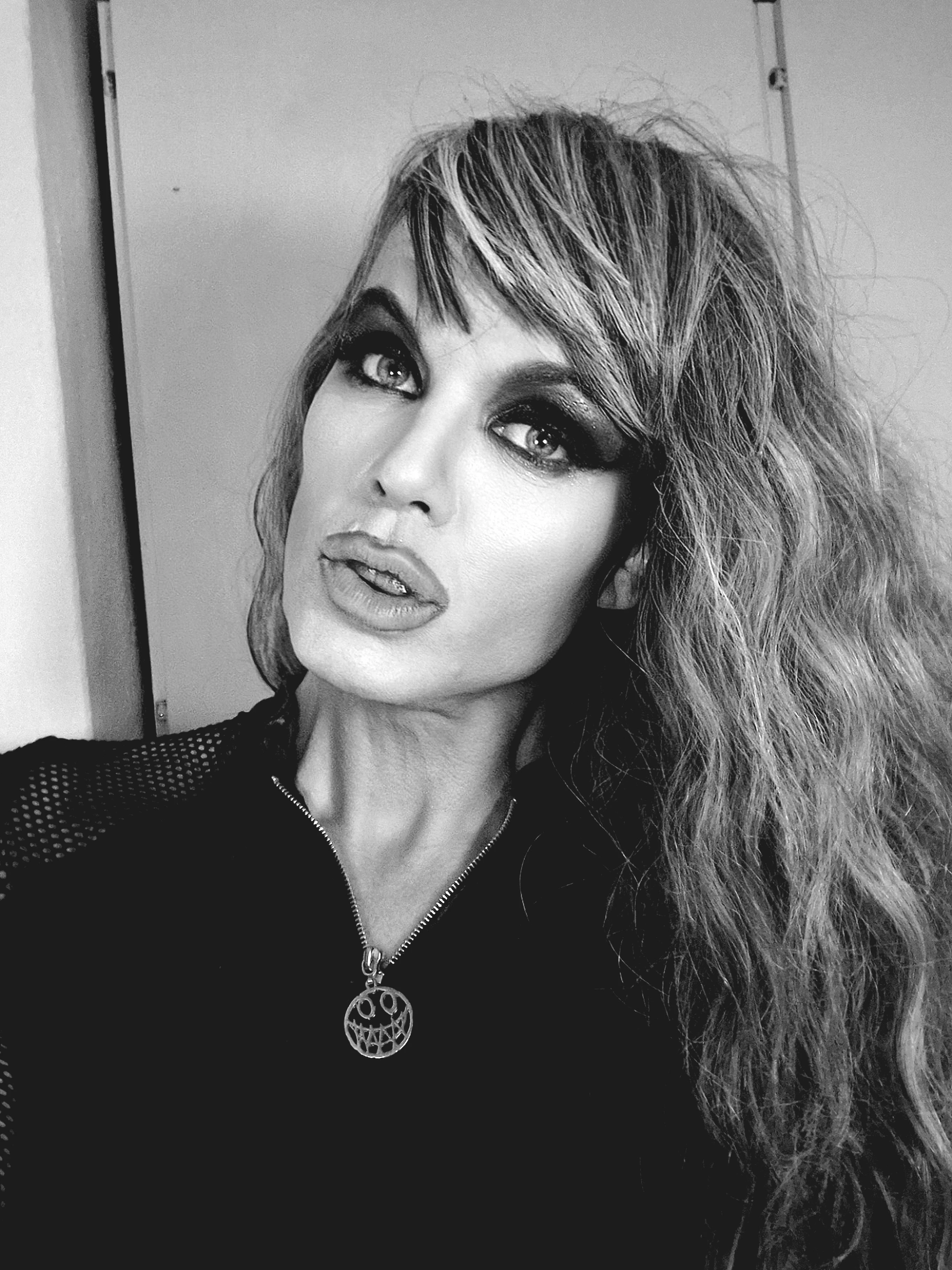 Dana D — 3 / 4