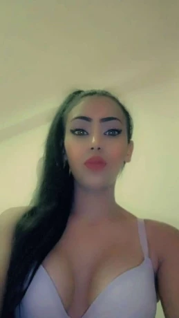 Izabel Neu — 4 / 5