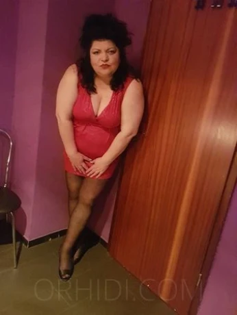 Yvonne — 6 / 8
