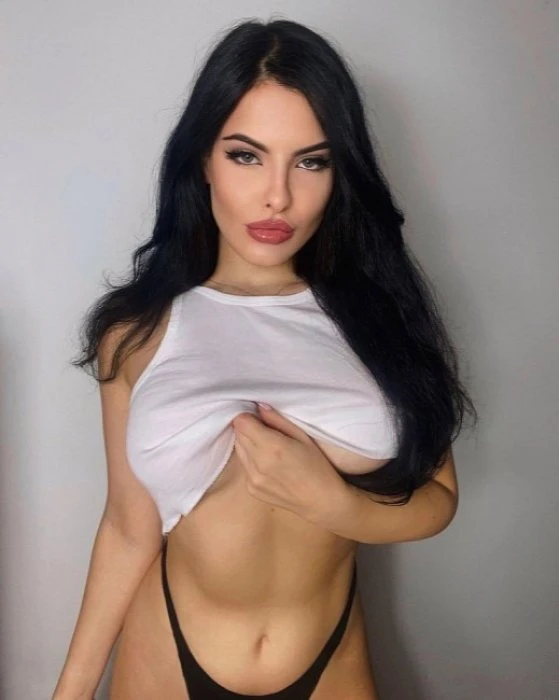 Riley — 2 / 4