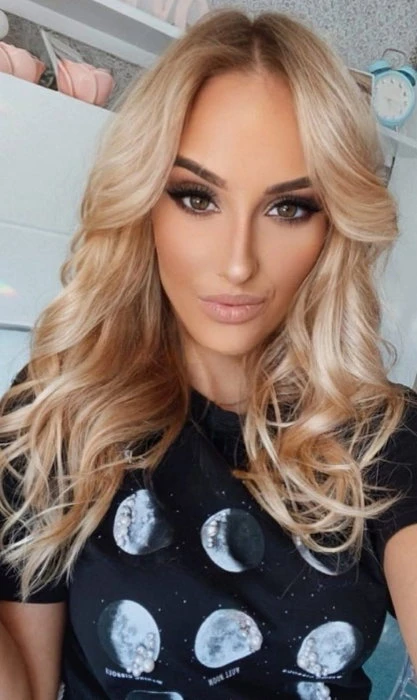 Viola, Escort, Parma
