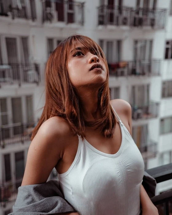 Adel — 1 / 3