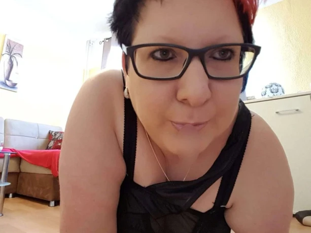 Lilly Molliger Deutscher Busentraum — 13 / 24