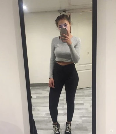 Junges Party Girl Onlyfans — 3 / 5