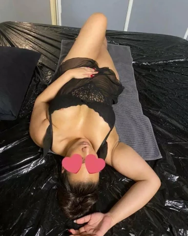 Zoe Massage — 1 / 8