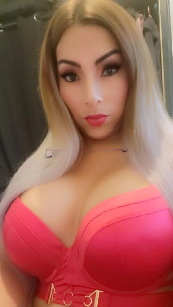 Ivana Diosa — 3 / 10