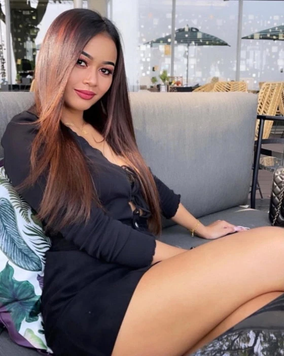 Riana — 2 / 6