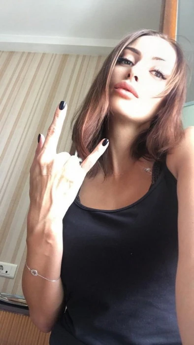 Agata — 2 / 4
