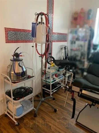 JACQUELINE — 4 / 7