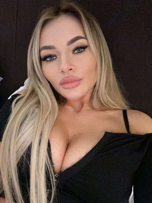 Asya, Escort, Dubai