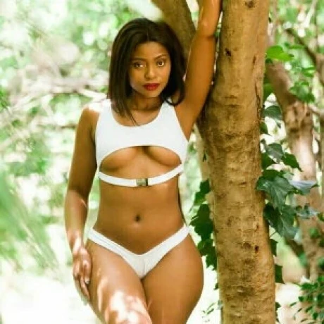 Escort Raven — 1 / 5