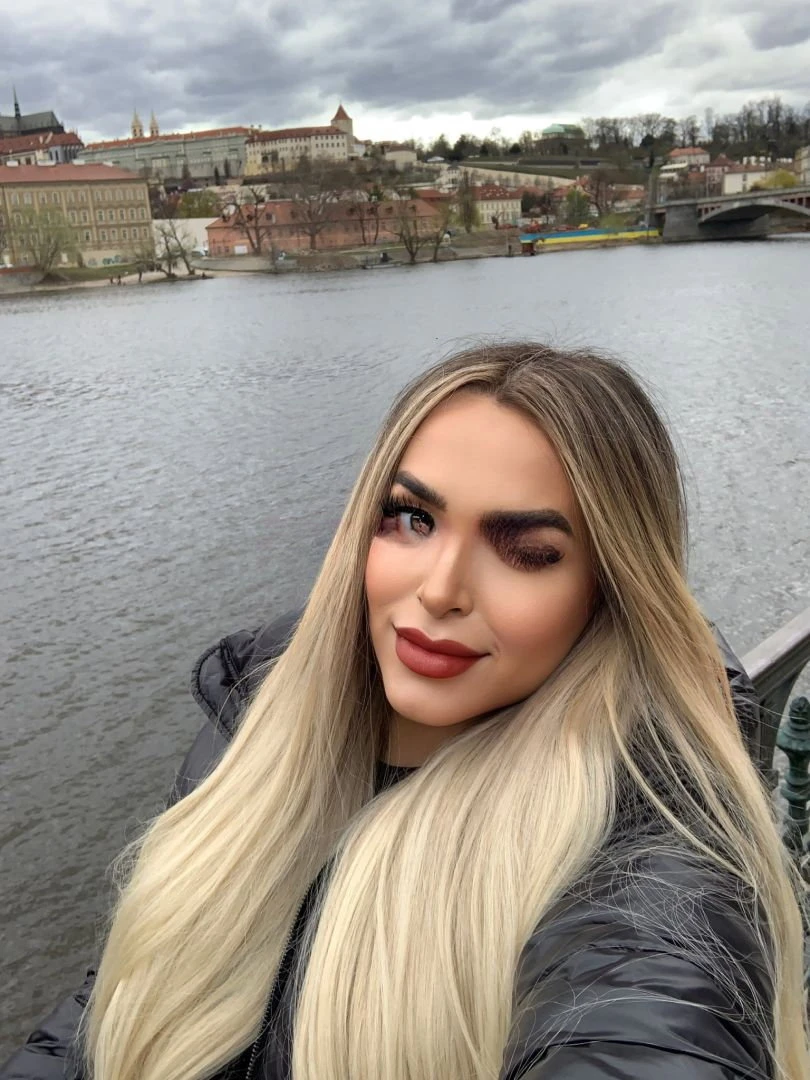 Karla Diaz — 3 / 12