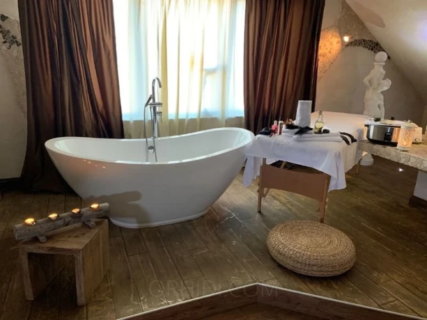 Lea Massage — 3 / 5