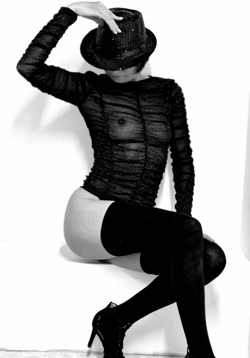 Tina — 2 / 3