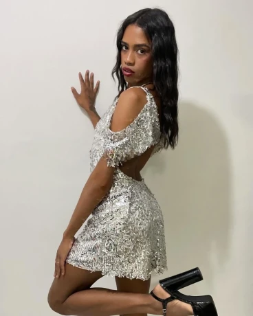 Sofia Andrade — 8 / 12