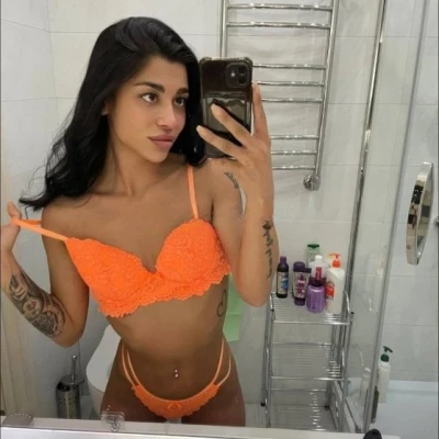 Madina, Escort, Verona