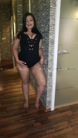 Melina — 2 / 3