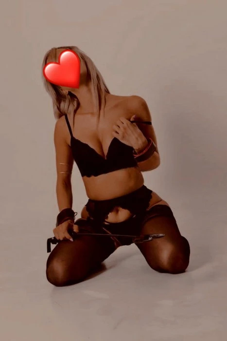 Victoria, Escort, Gent