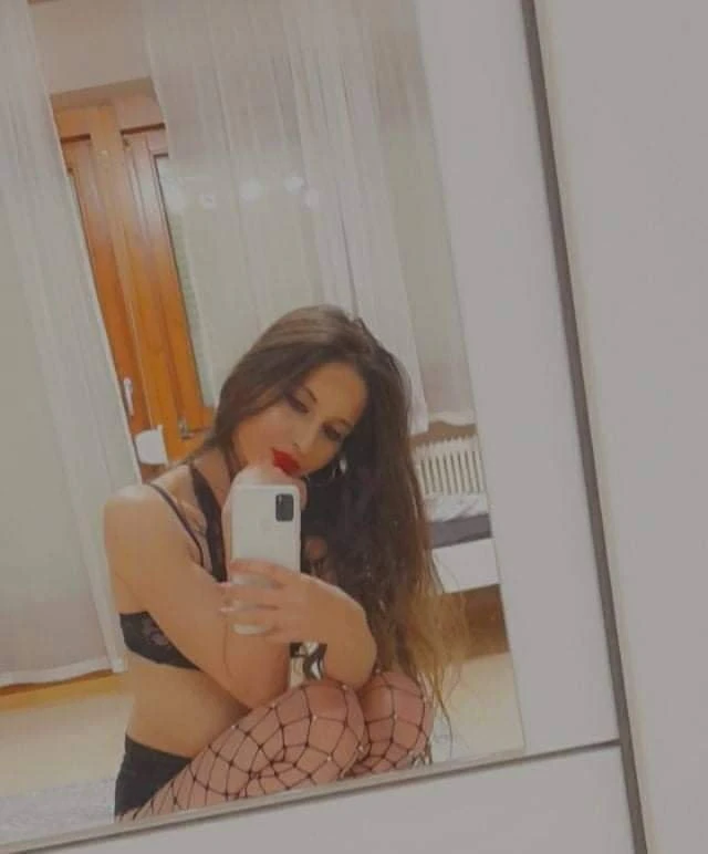 Hot Jennifer 23j — 4 / 8